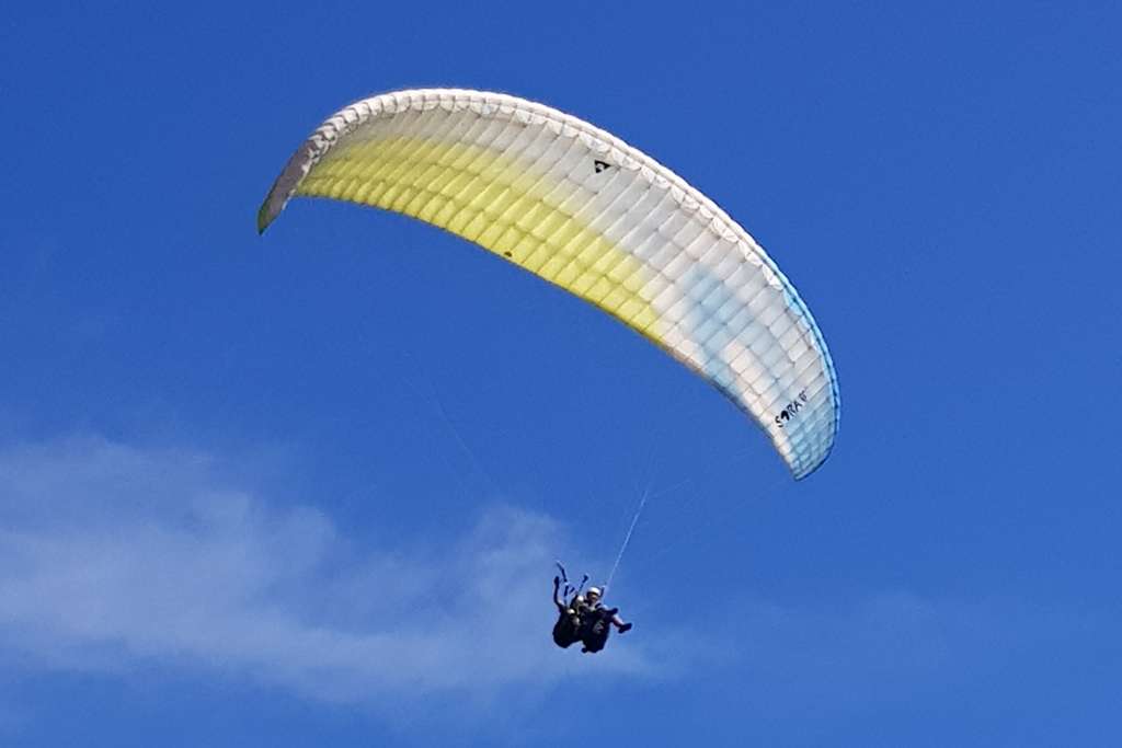 Vol en parapente biplace Cantal Auvergne